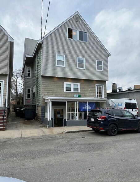 Building Photo - 5 Lowden Ave