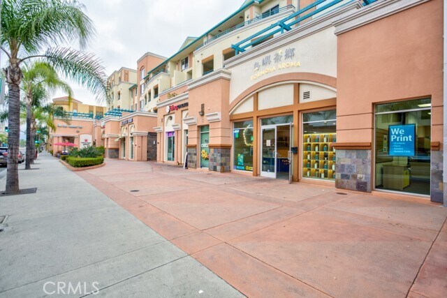 Building Photo - 580 W Main St