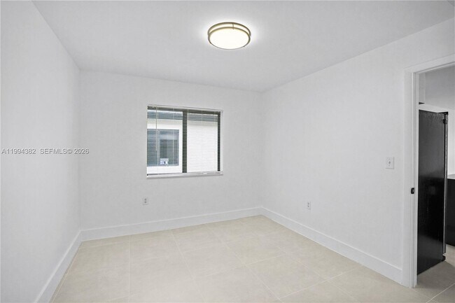 Building Photo - 5823 NW 30th Ave