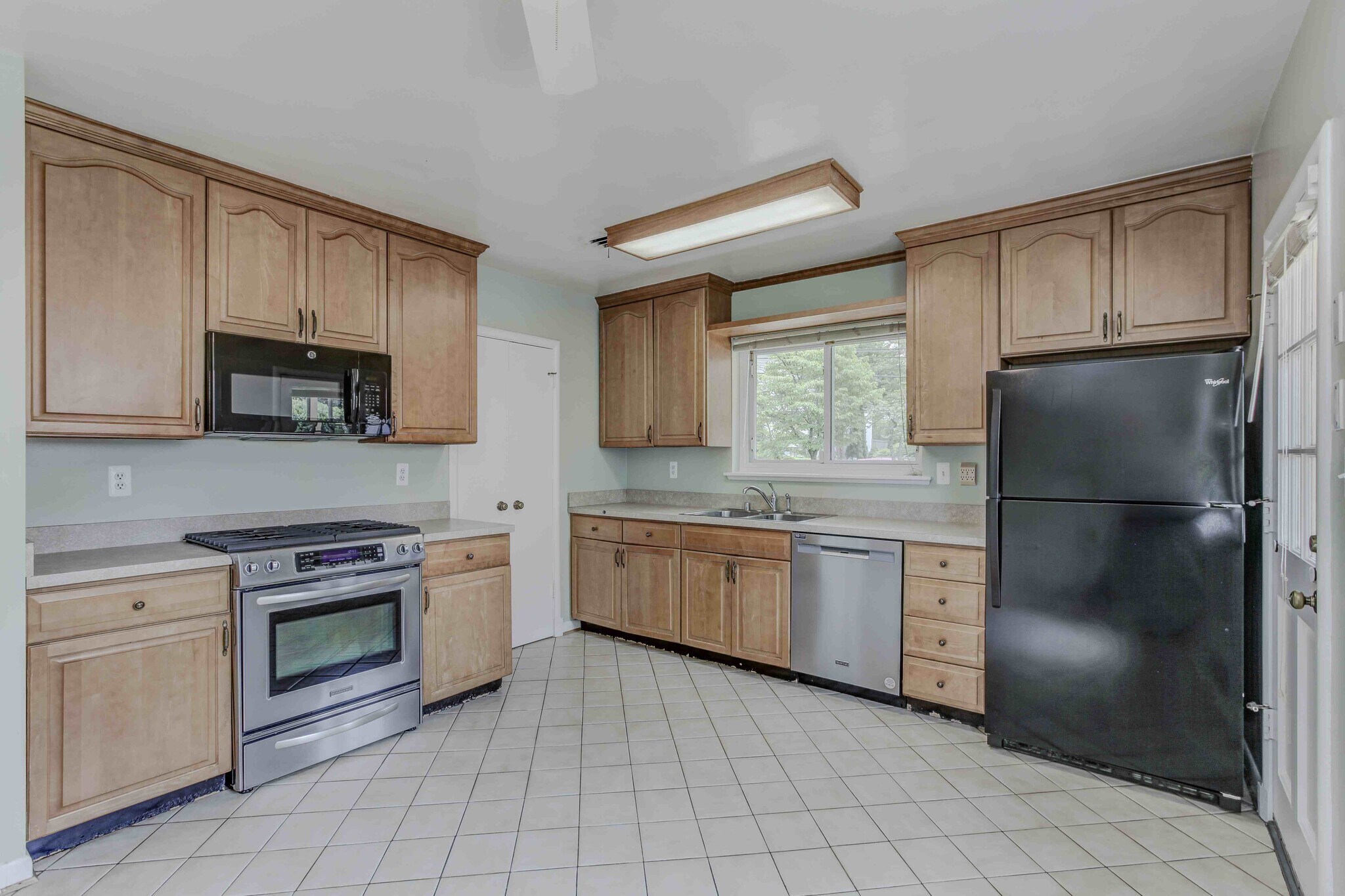 Building Photo - 3215 Brooklawn Ter