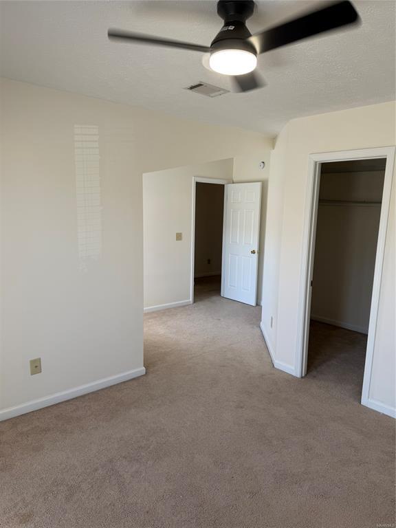 Building Photo - 6259 Bell Gables