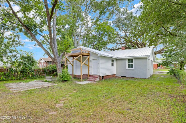 Building Photo - 2908 Broadway Ave