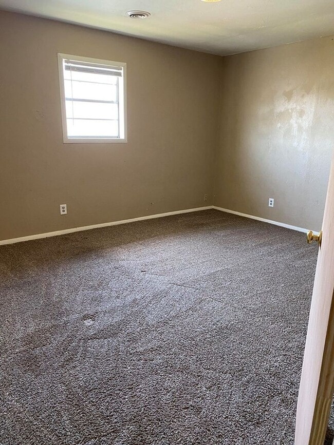 Building Photo - Harrison Properties