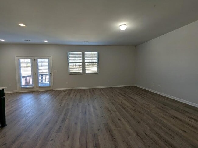 Building Photo - 2034 Britt Dr