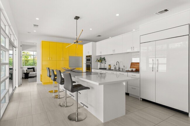 Building Photo - 48674 Vista Viejo Dr