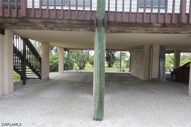 Building Photo - 611 E Palm Ave