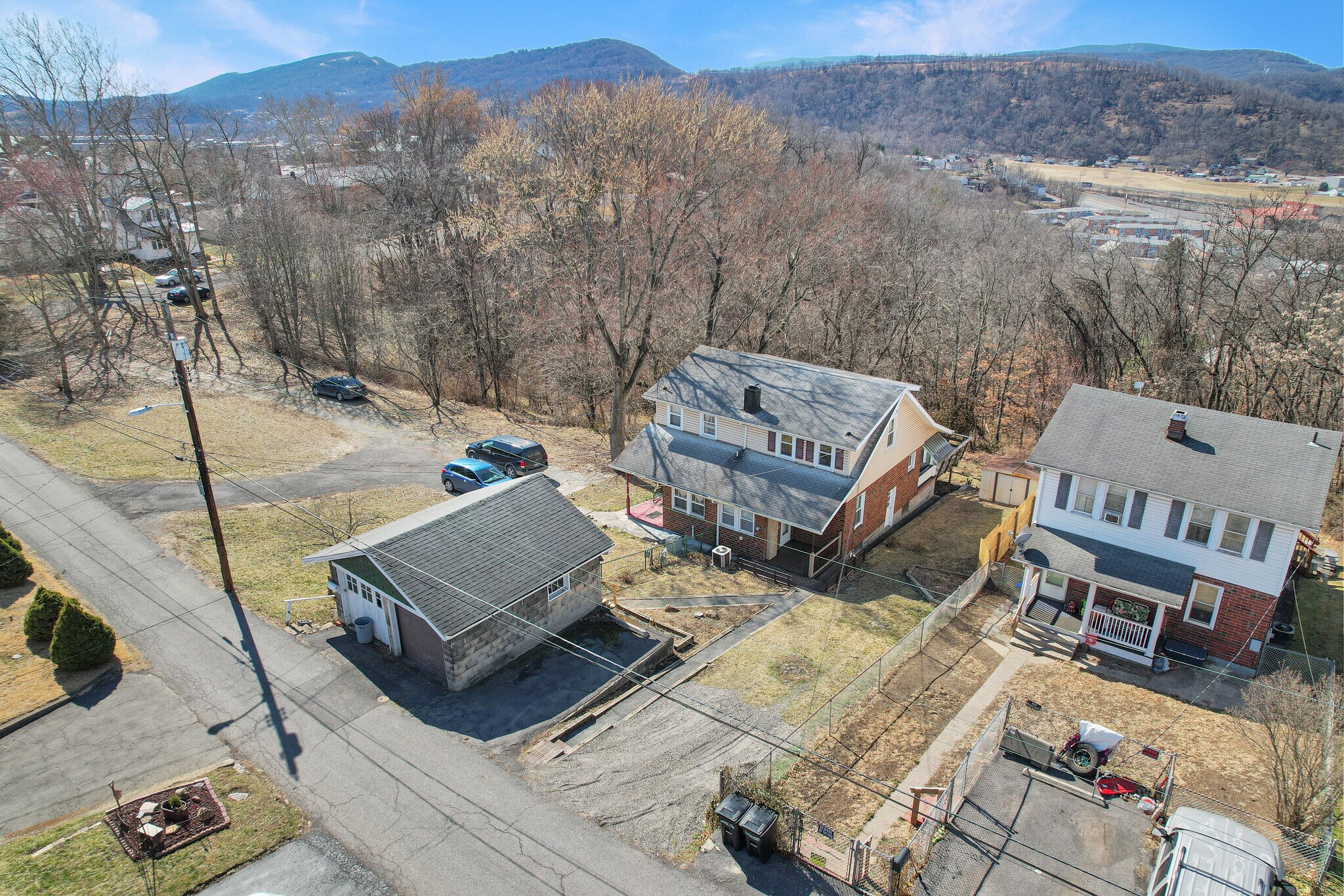 Building Photo - 36 Hawthorne Ave