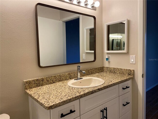 Building Photo - 106 Sun Isle Cir