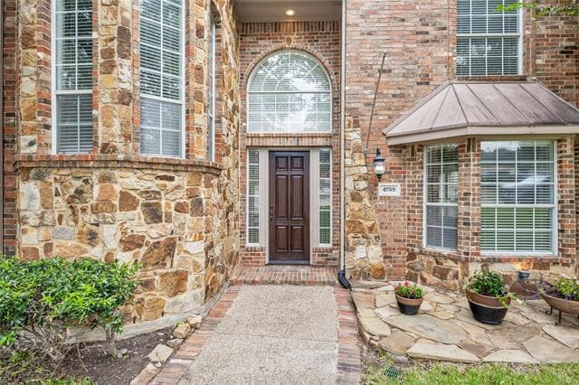 Building Photo - 4758 Ridgeland Dr