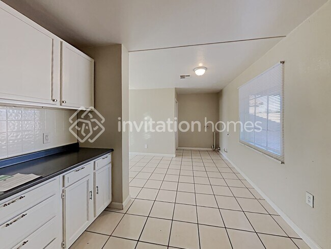 Building Photo - 4601 N 50th Ave