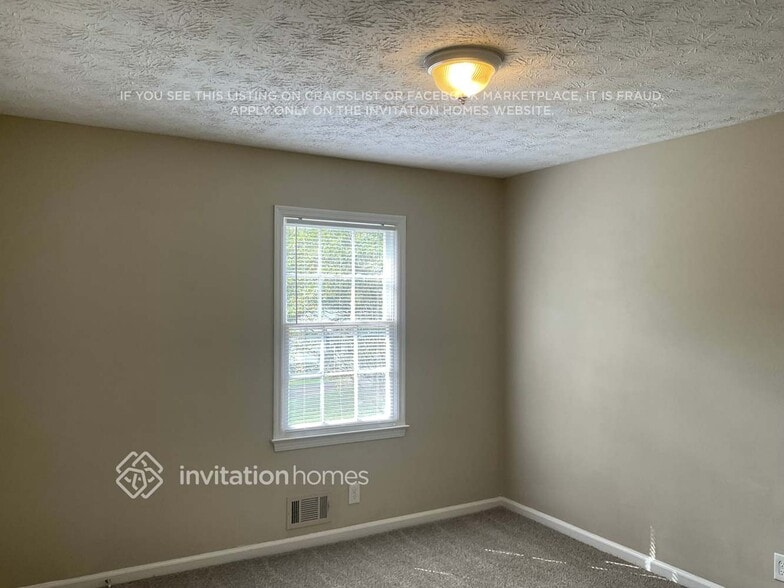 Building Photo - 1330 Timbercrest Ct