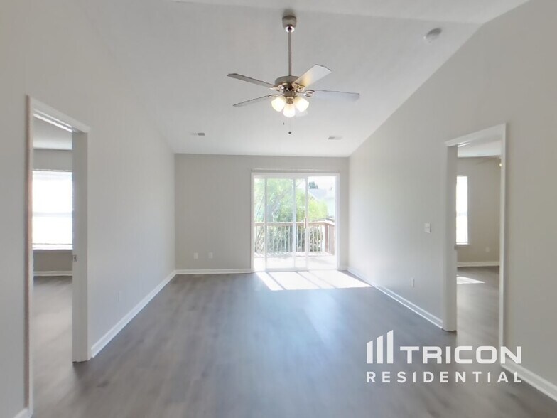 Building Photo - 8 Glennvale Ct