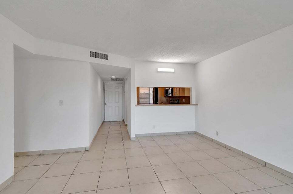 Building Photo - 8431 Royal Palm Blvd
