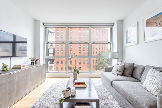Primary Photo - 250 Bowery