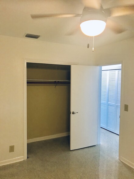 Closet space - 3 Velaire Dr