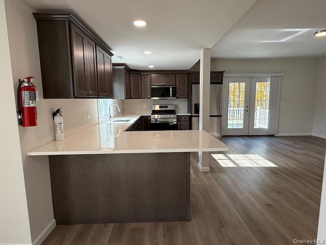 Building Photo - 135 Cooper Rd