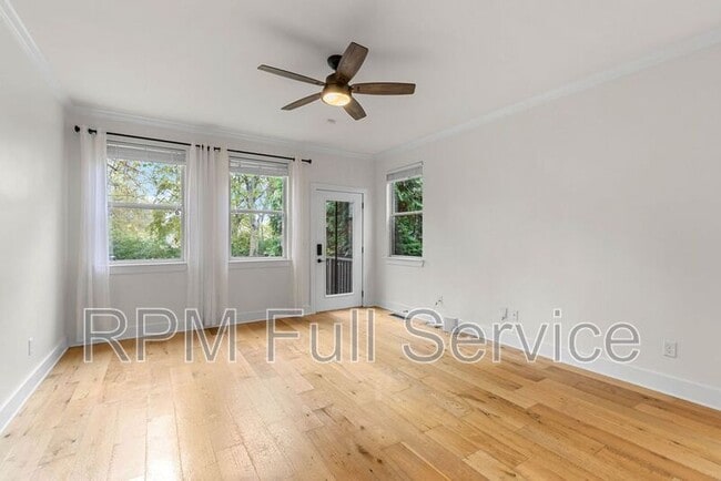 Building Photo - 537 Eastboro Dr