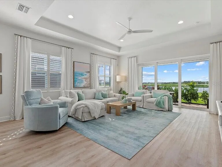 Building Photo - 271 Monet Trl