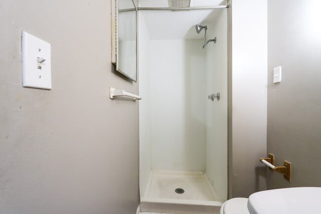 Building Photo - 4615 University Oaks Blvd