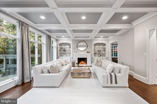 Building Photo - 8305 Fox Haven Dr