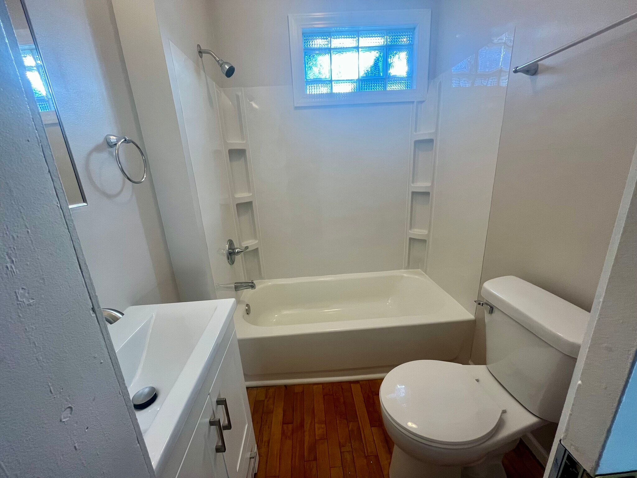 Building Photo - 817 W Packard St