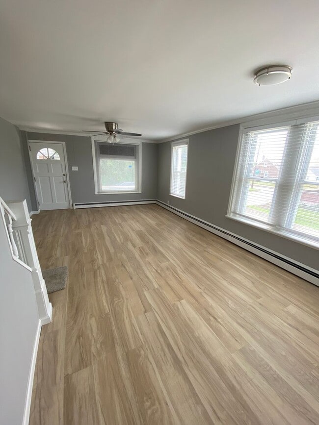 Building Photo - Cozy Renovated 2-Bedroom Home in Emmaus
