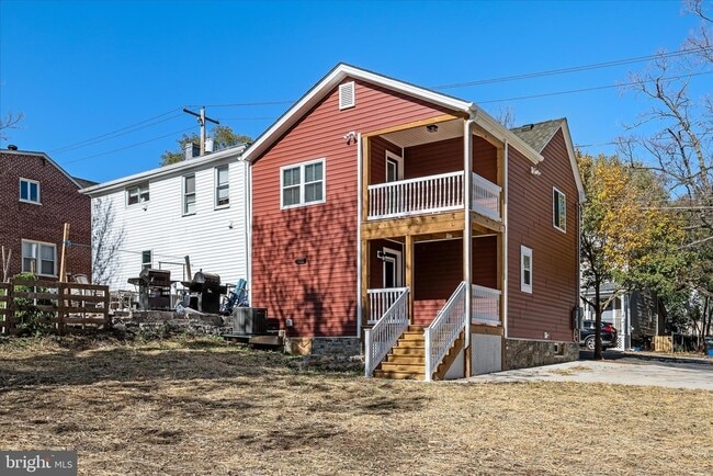 Building Photo - 117 E Monmouth St