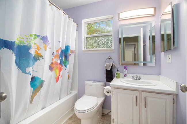 Building Photo - 2221 S Huron Pkwy