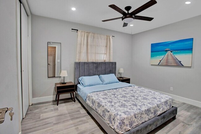 Building Photo - 2632 Madison St