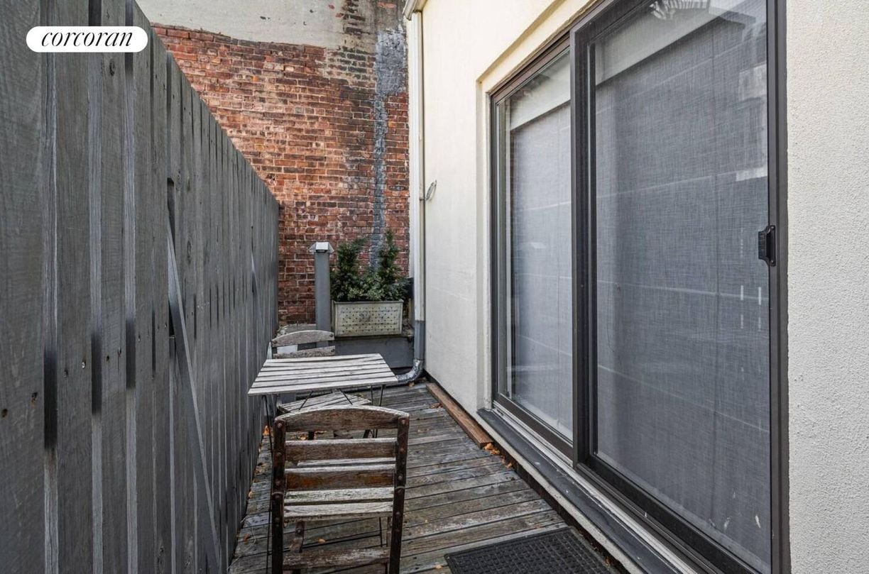 Building Photo - 460 W Broadway