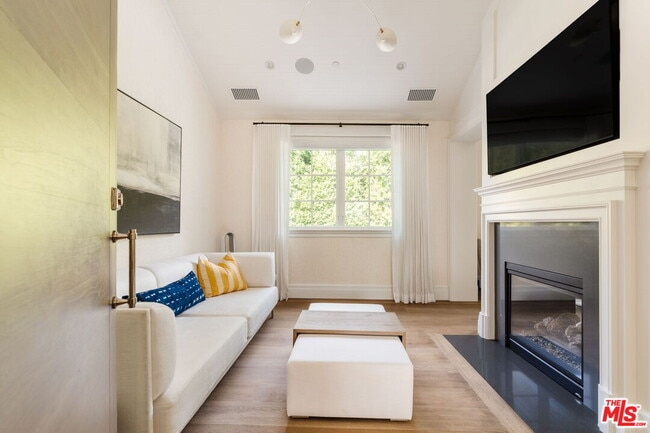 Building Photo - 957 Corsica Dr