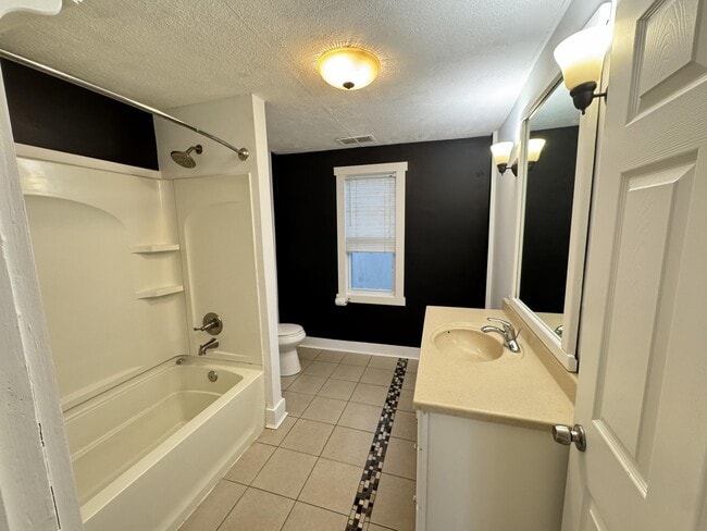 Building Photo - 4364 Ave F