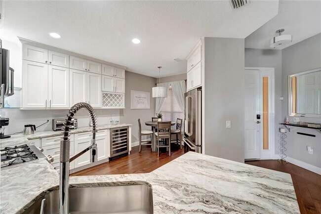 Building Photo - 8436 Miramar Way