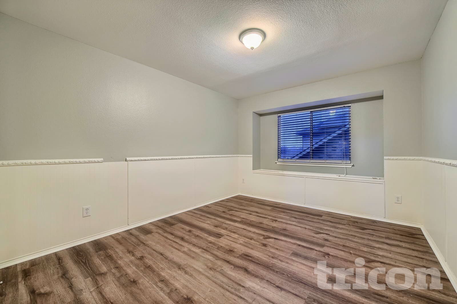 Building Photo - 220 Flatwood Dr