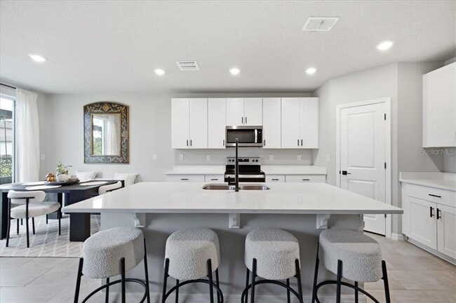Building Photo - 10119 Daybreak Glen