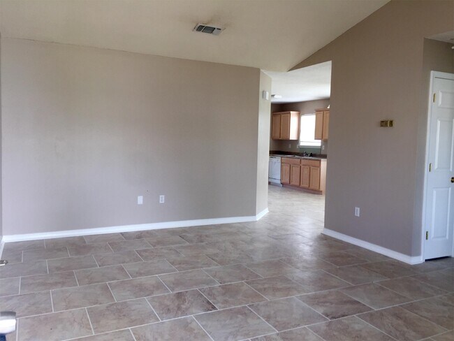 Building Photo - 13375 Chris Dr