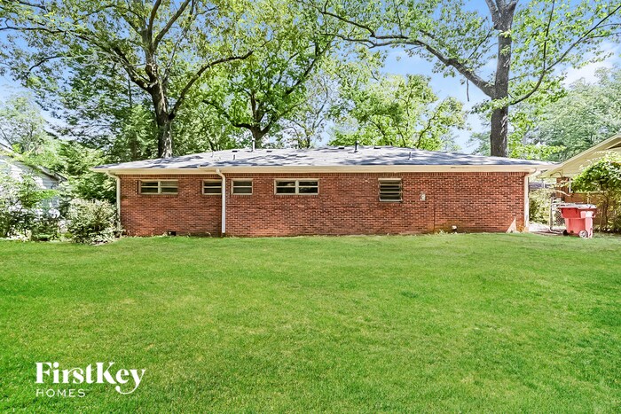 Building Photo - 4707 City View Dr