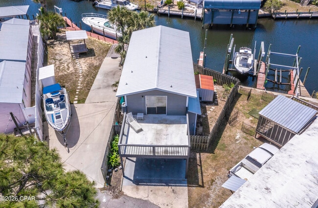Building Photo - 929 Marina Dr