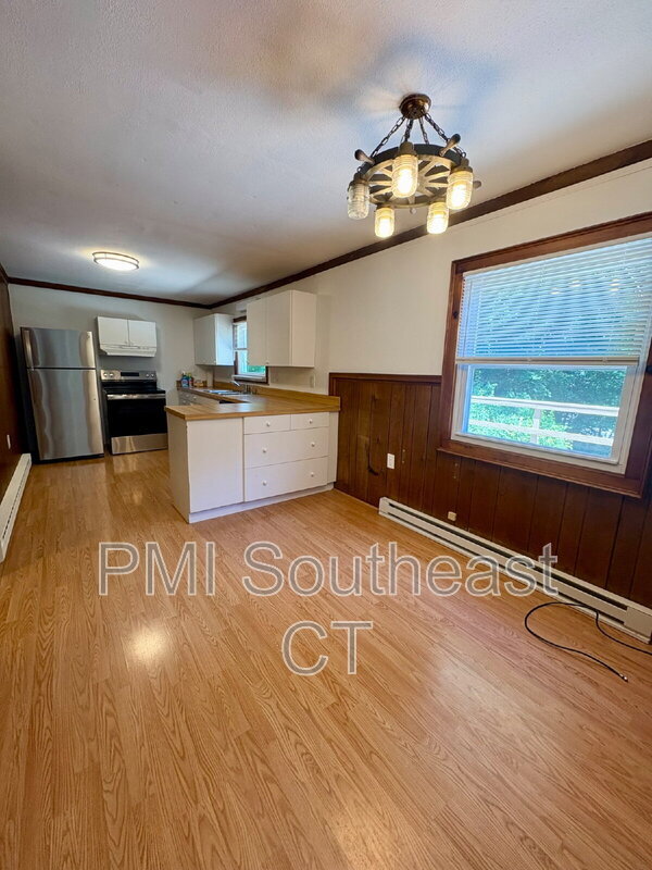 Building Photo - 226 Pequot Ave
