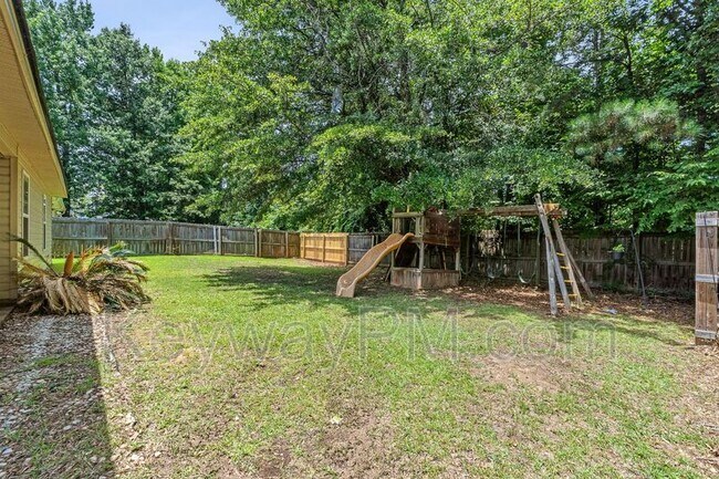 Building Photo - 633 Ventana Dr