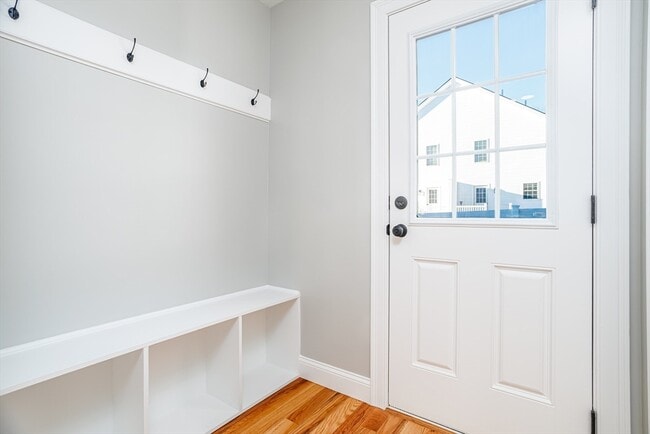 Building Photo - 29 Milton St