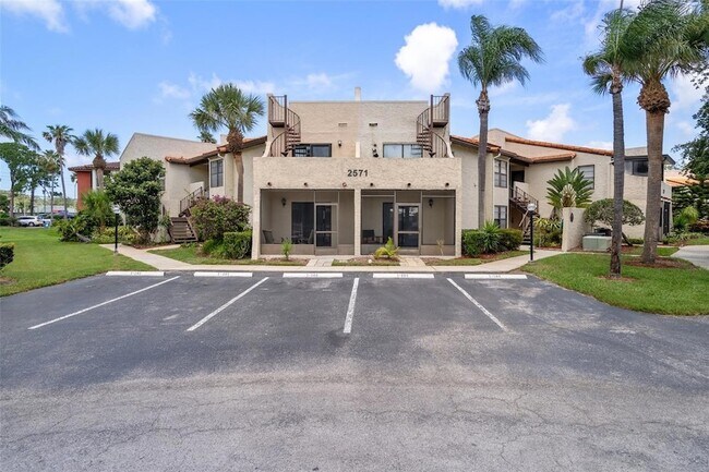 Building Photo - 2571 Cyprus Dr