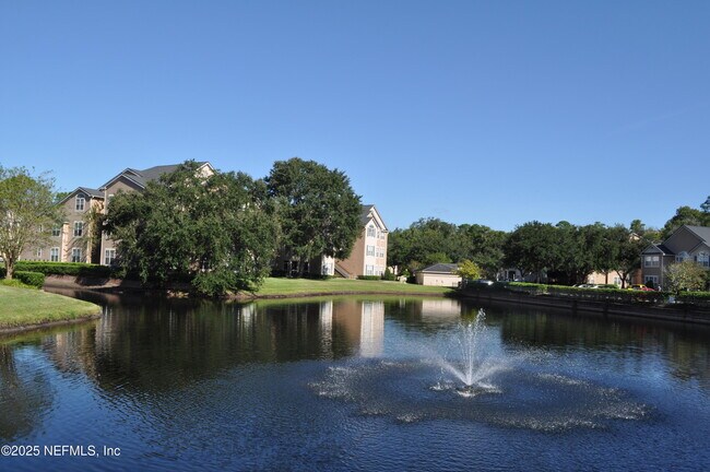 Building Photo - 13810 Sutton Park Dr N