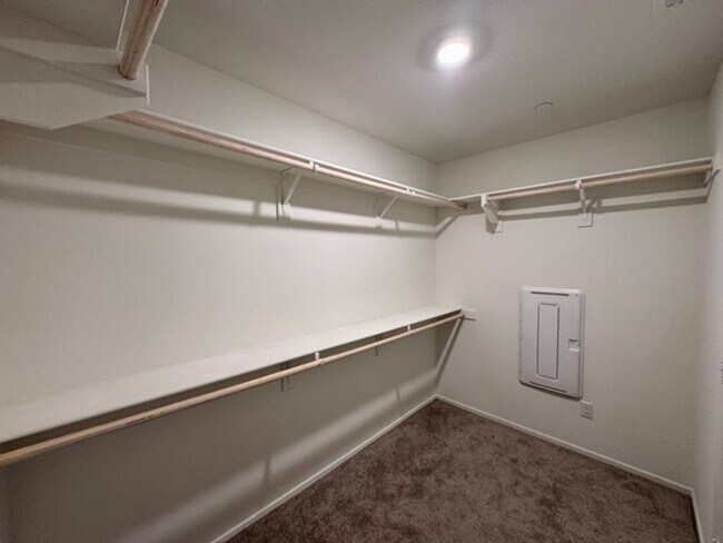 Building Photo - Newly built 4 bedroom Winchester home for ...