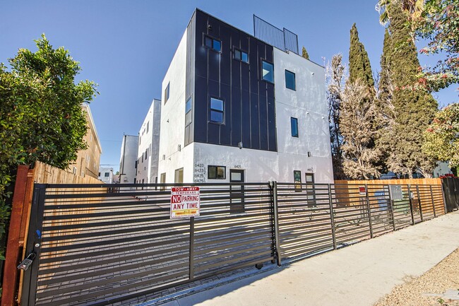 Building Photo - 6421 Troost Ave