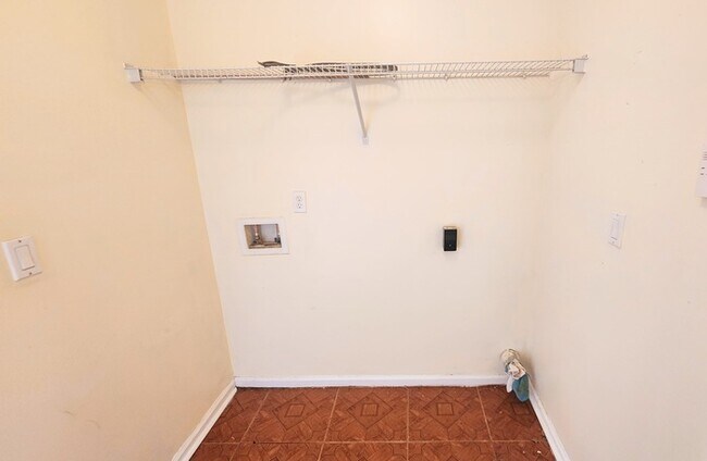 Building Photo - Spacious 4BR w/ Fenced Yard + Covered Lanai + 2 Car Garage  in Orange Park!