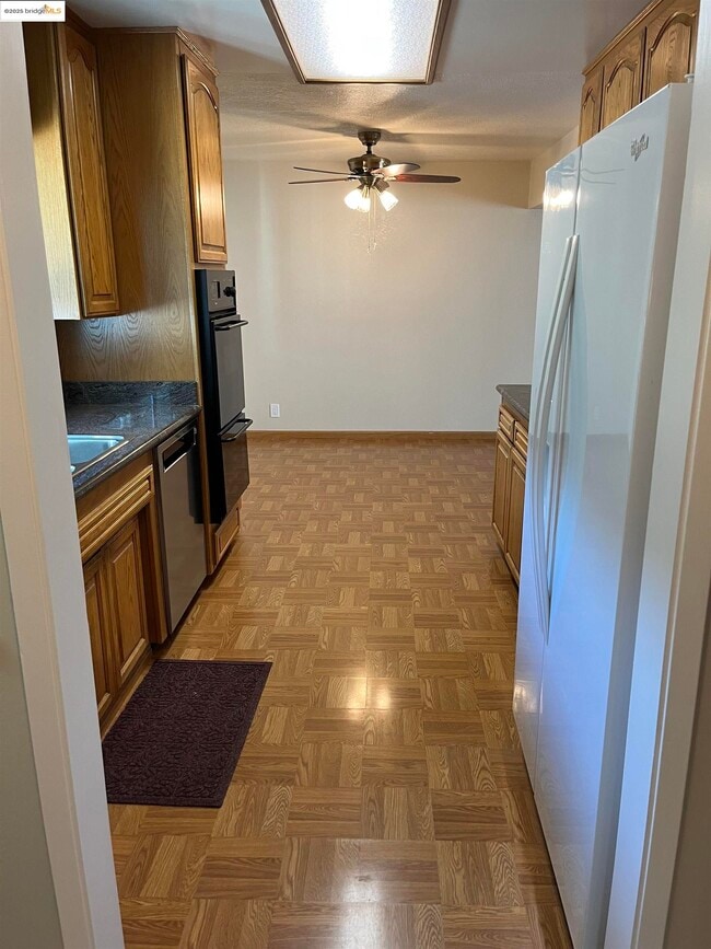 Building Photo - 941 Kittery Way