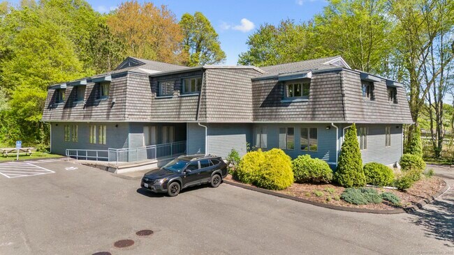 Building Photo - 47 Clapboard Hill Rd