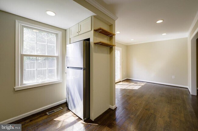 Building Photo - 4 Ritchfield Ct