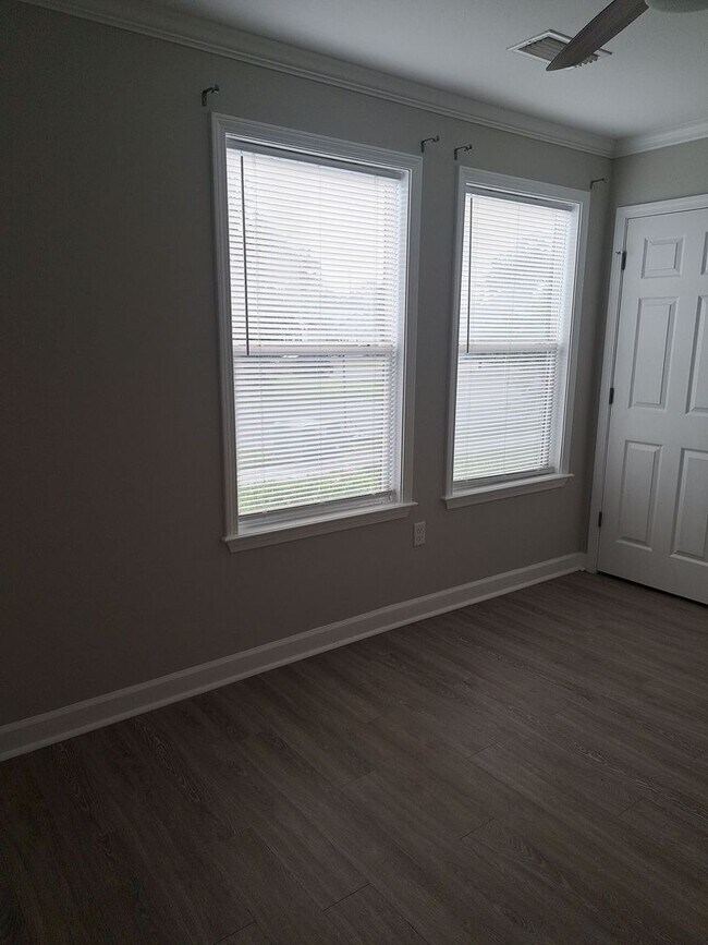 Building Photo - 7325 Claudia's Way